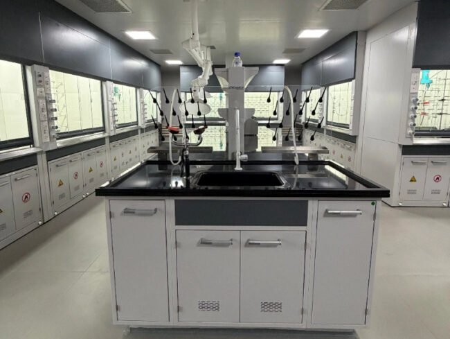 laboratory furniture manufacturers in ahmedabad